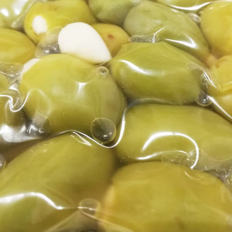 Oliwki Zielone Nadziewane Czosnkiem 250 g – Imperial Olives